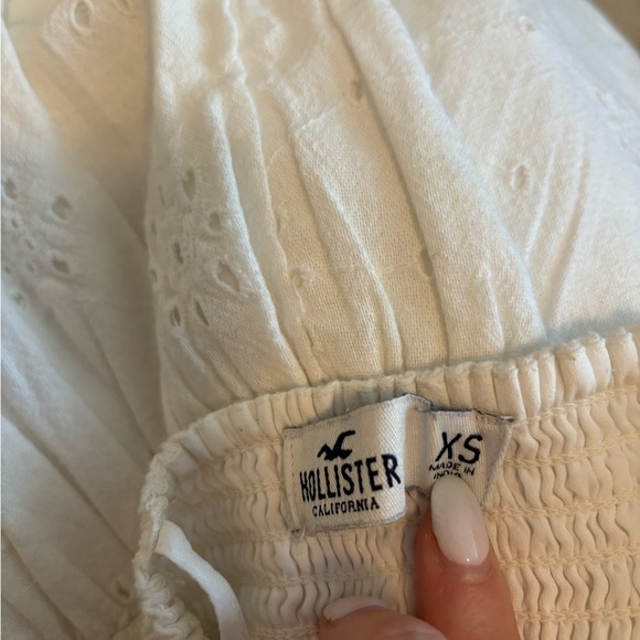 🏷️Hollister White Button-Down Eyelet Romper - Picture 5 of 5